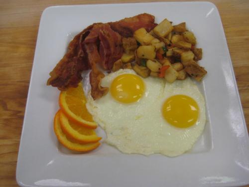 Jídlo v hotelu nebo okolí