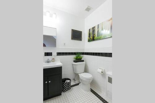 Kúpeľňa v ubytovaní Elegant and Comfortable Stay