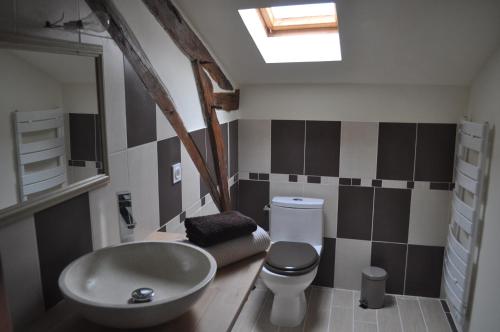 Kupatilo u objektu Chambres d'Hôtes La Grange Au Bois