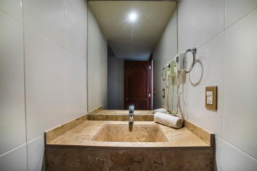 Hotel Imperial tesisinde bir banyo