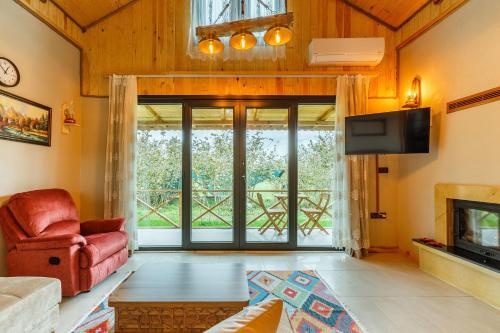 Mesmerizing Tiny House On Riverside in Agva