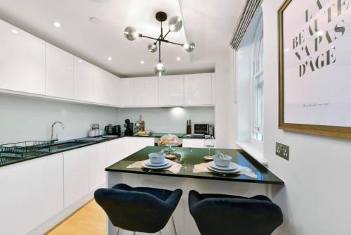 Elegant Windsor Apartment Close to Castle