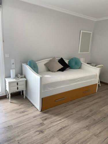 A bed or beds in a room at Hostal Antolín