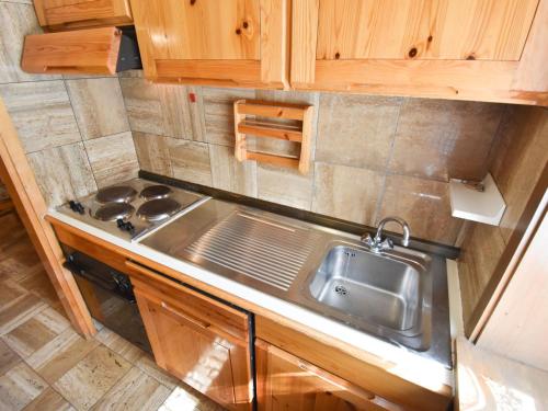 A kitchen or kitchenette at Apartment Fontanelle-1 by Interhome