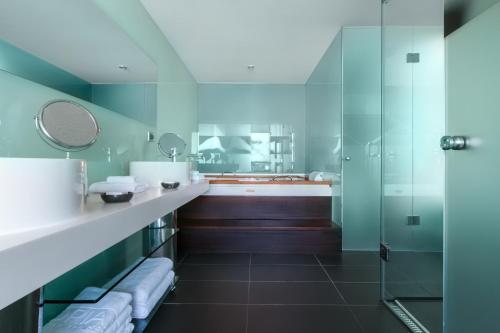 Koupelna v ubytování Adriana Hvar Spa Hotel