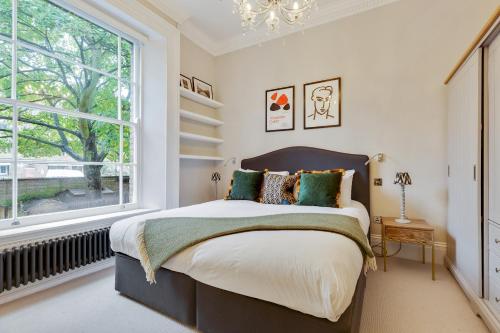 Gallery image of Bright Camberwell Georgian Apartment in London