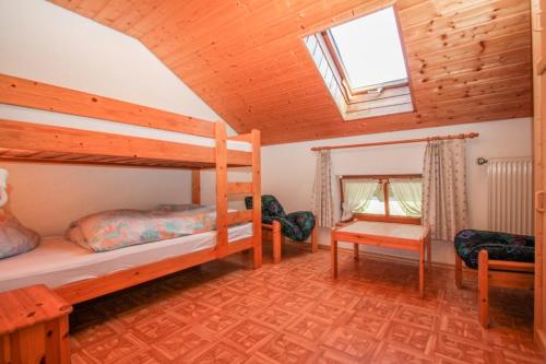 Poschodová posteľ alebo postele v izbe v ubytovaní Beim Appertinger