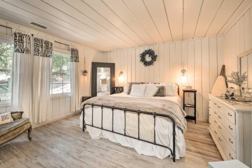 a bedroom with a large bed in a room at Strawberry Hill Cabin 5 Mi to Skiing and Lake in Strawberry