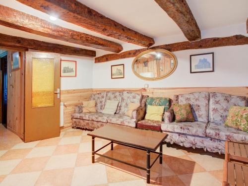 Ruang duduk di Valladolid Retreat with Terrace