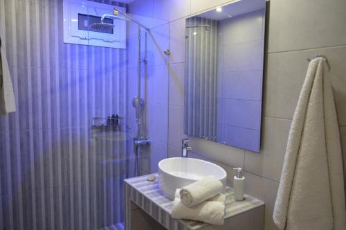 Ένα μπάνιο στο Rania Studios