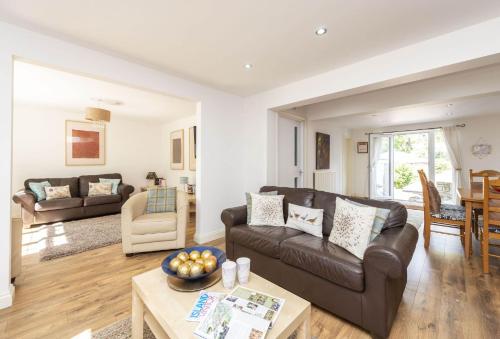 Orchard Leigh Villa – Photos 2