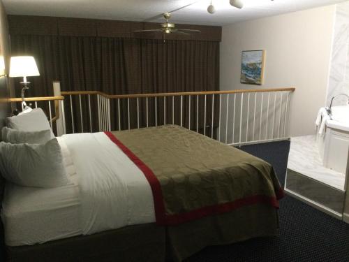 Gallery image of Ramada by Wyndham Grayling Hotel & Conference Center in Grayling