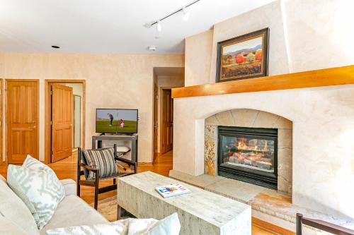 Spruce Tree Lodge #208 – Photos 4