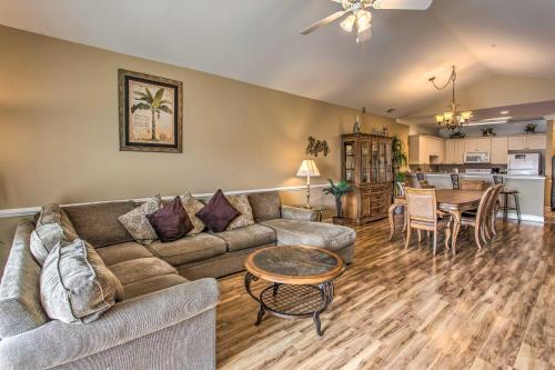 3 Mi to Beach & Golf: Resort Condo in Myrtle Beach photo 6