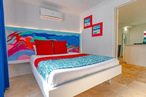 Caprice 14 - Oceanfront Villa - Gated Community with Poolにあるベッド