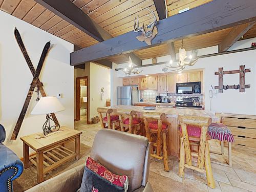 Timberline Condominiums 1 Bedroom Standard Unit C2F