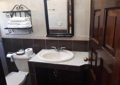 Gallery image of Hotel Acropolis Maya in Copan Ruinas