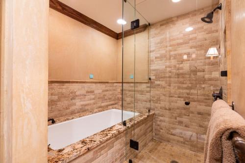 Ένα μπάνιο στο Strawberry Park True Ski In Ski Out by Vail Realty
