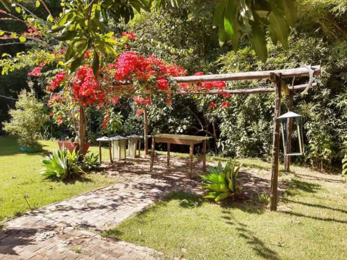 Garden sa labas ng SITIO RUSTICO BEIRA RIO