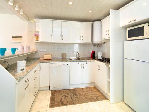 Apartment Miramar 02 by Interhome