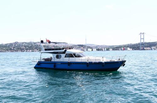 DOLPHIN YATCH, Istanbul, Turkey