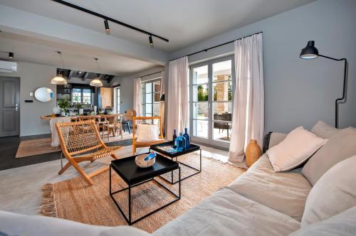 Villa Art Renata with Pool, Hot Tub & Sauna