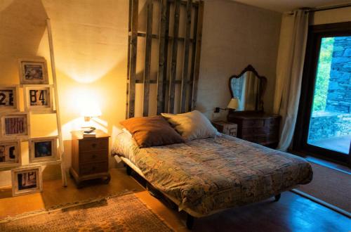 Katil atau katil-katil dalam bilik di Casa de campo en Nahuja