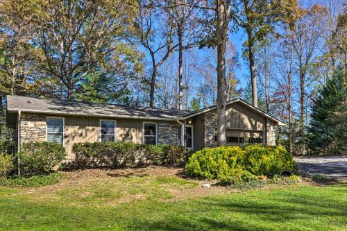 Blue Ridge Mtn Home Base with Fire Pit and Grill!