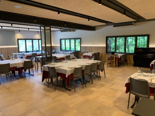 Restoran atau tempat lain untuk makan di Bungalows - Càmping El Solsonès