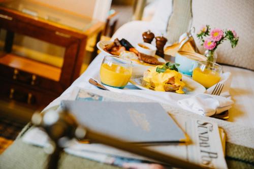 Mad på landstedet eller i nærheden