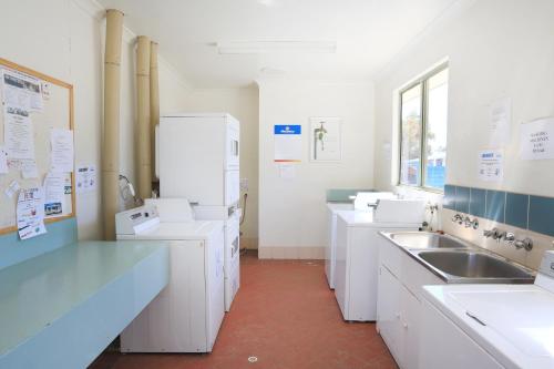 Küche/Küchenzeile in der Unterkunft Discovery Parks - Kalgoorlie Goldfields