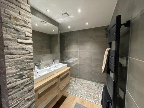 Et badeværelse på Aux Pierres Du Clos - Les 3 Vallées