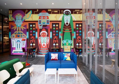 citizenM Seattle South Lake Union Image