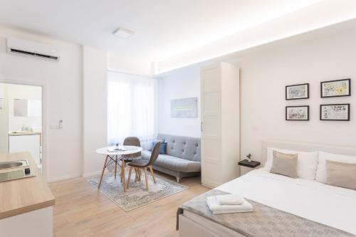 Flower Square Apartments