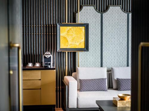 Ruang duduk di Hoiana Hotel & Suites