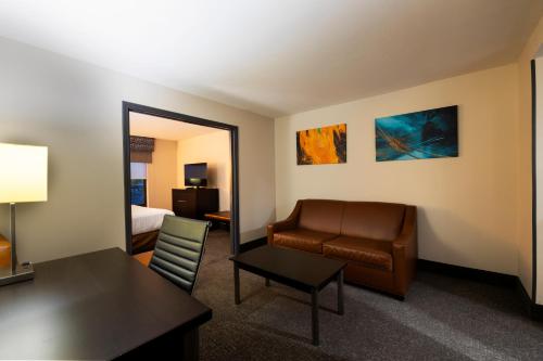 Wingate by Wyndham Atlanta Galleria/ Ballpark Image