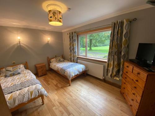 Gallery image of Captivating Cottage with Hot Tub included Sleeps 6 in Moniaive