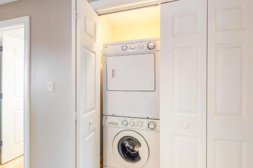 Gambar di galeri bagi Salt Meadows - 40146 Salt Meadows di Fenwick Island