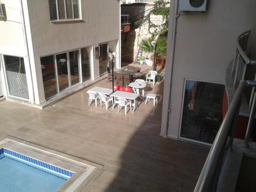 Výhled na bazén z ubytování Rent: Nice 2 bedroom apartment close to all amenities, Didim, TURKIJE (MJ 2020-40) nebo okolí