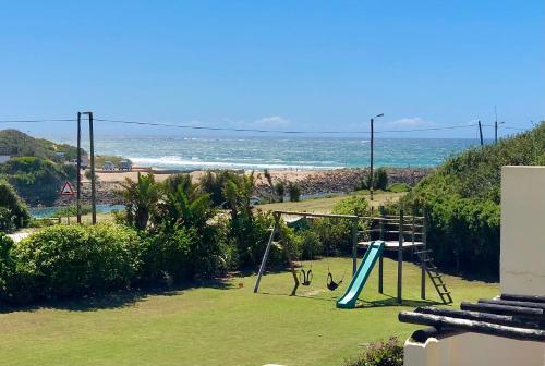 Gallery image of 42 Settler Sands Beachfront Accommodation Sea and River View in Port Alfred