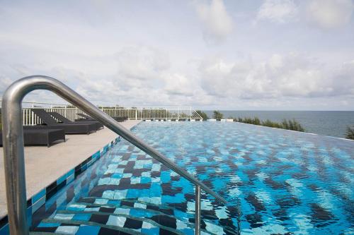 Grandbeach Condo Sea view by malai – Photos 5