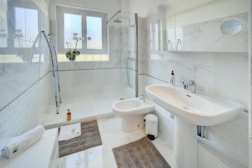 Upstays - Close beaches- Beautiful terrace