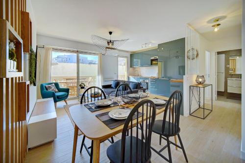 Upstays - Renovated- Large terrace- AC- Shops