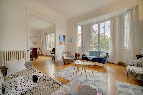 Photo de la galerie de l'établissement IMMOGROOM - Villa in the city center with terrace- garden, à Cannes