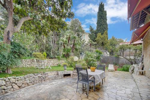 Photo de la galerie de l'établissement IMMOGROOM - Villa in the city center with terrace- garden, à Cannes