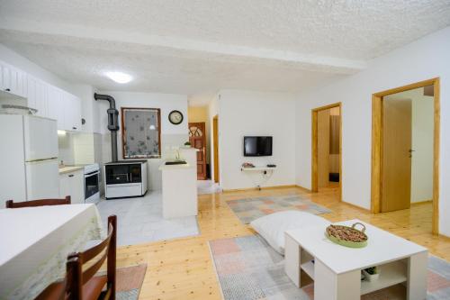 Fotografie z fotogalerie ubytování Village house Vrelo v destinaci Mandići