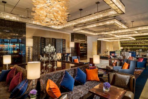 Lounge alebo bar v ubytovaní InterContinental Tangshan, an IHG Hotel