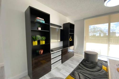 Фотография из галереи Yacht Club at Aventura 2 Bed 2 bath Luxurius Cozy Brand New 2020 в Авентуре