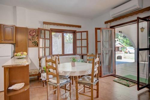 Chalkidiki Beachfront Haven - Perfect location