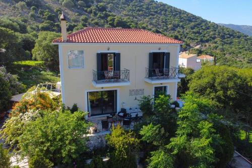 Gallery image of Villa Hara in Ayia Evfimia